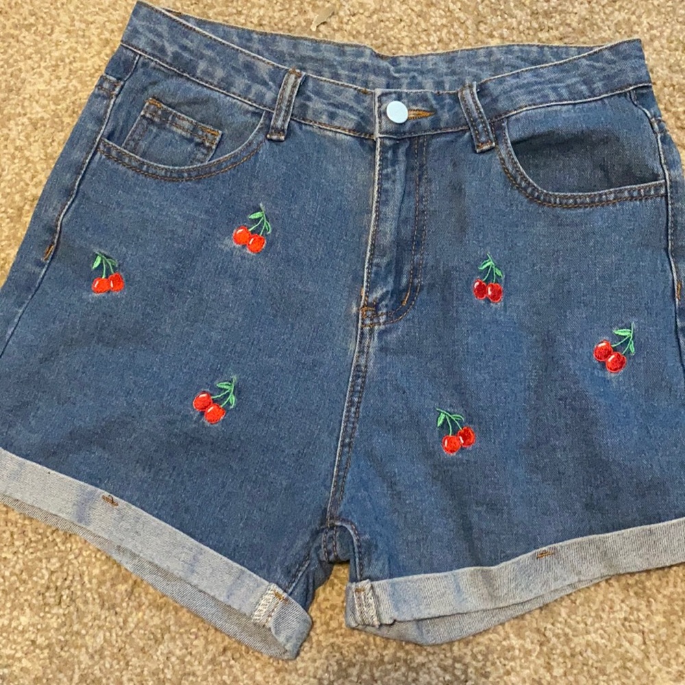 Cherry print shorts